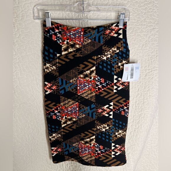 NWT LulaRoe Cassie Skirt - Picture 1 of 4